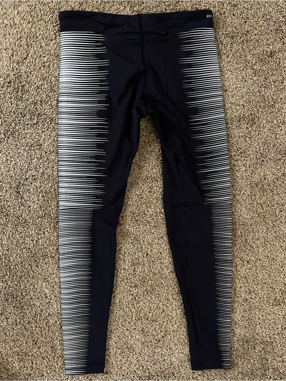 NWT NIKE Reflective Running Leggings